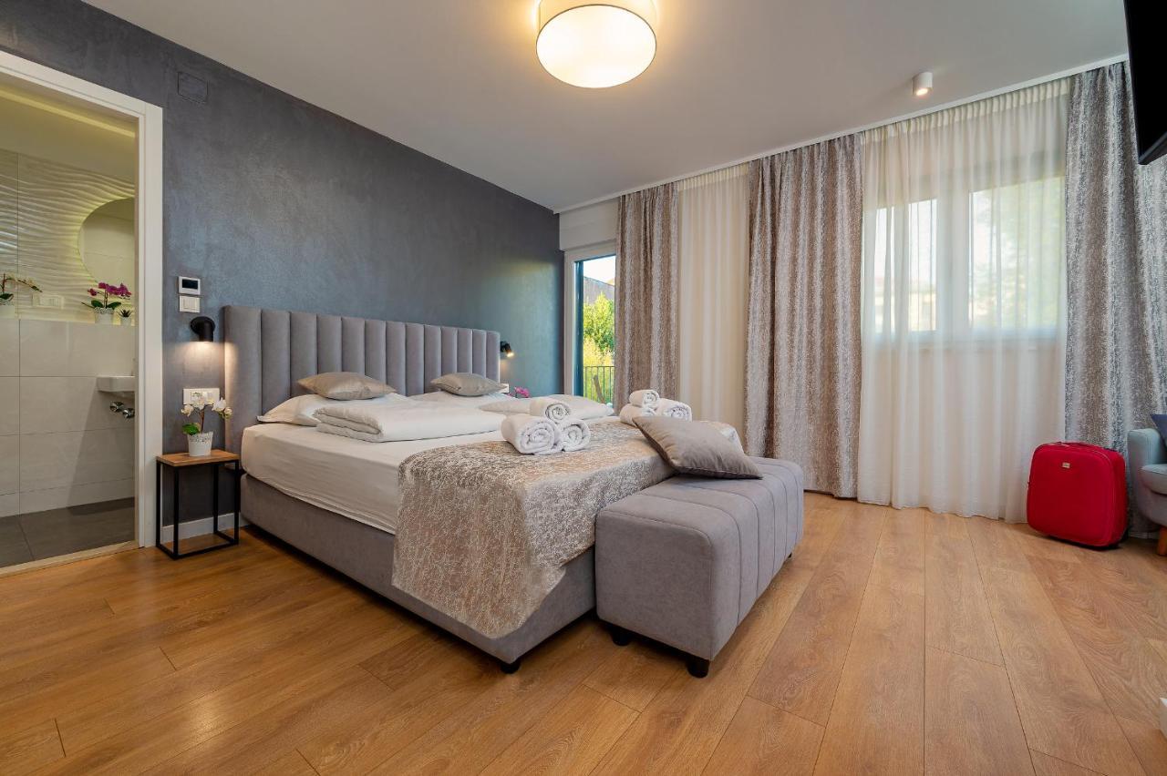 Seven Seas Residence Сплит Екстериор снимка